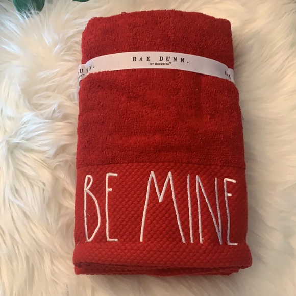 Rae Dunn BE MINE set of 2 hand towels - Picture 3 of 4